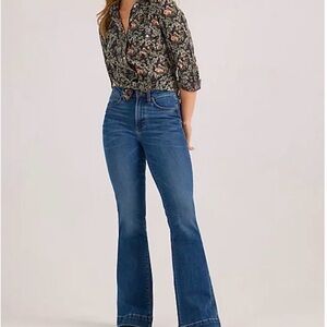 Wrangler high rise trouser boot cut jeans